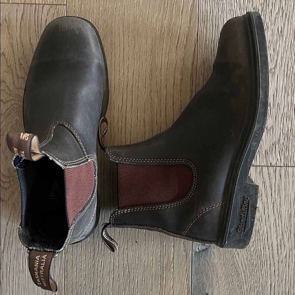 Blundstone Women's Stout Brown Leather Dress Boots